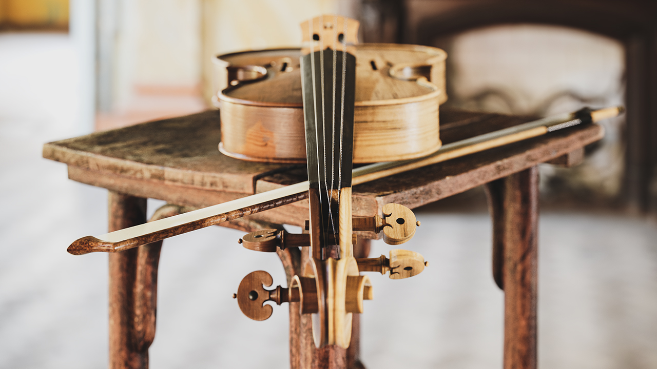 violin_blend_helpdesk_copy.jpg